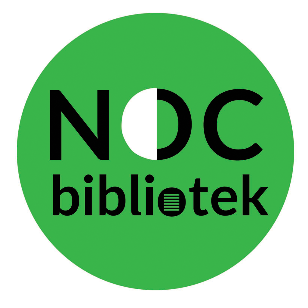 Widzisz logo nocy bibliotek na białym tle zielone koło z napisanymi czarnymi literami. W literce o połowa jest biała a druga połowa ma zachowany kształt litery. Obrazek został wstawiony z okazji nocy bibliotek, która odbywa się w Centrun Ogrodniczym Daglezja na Zielonej w Rykach i zorganiowana jest prze Powiatową Biblioteke Publiczna w Rykach