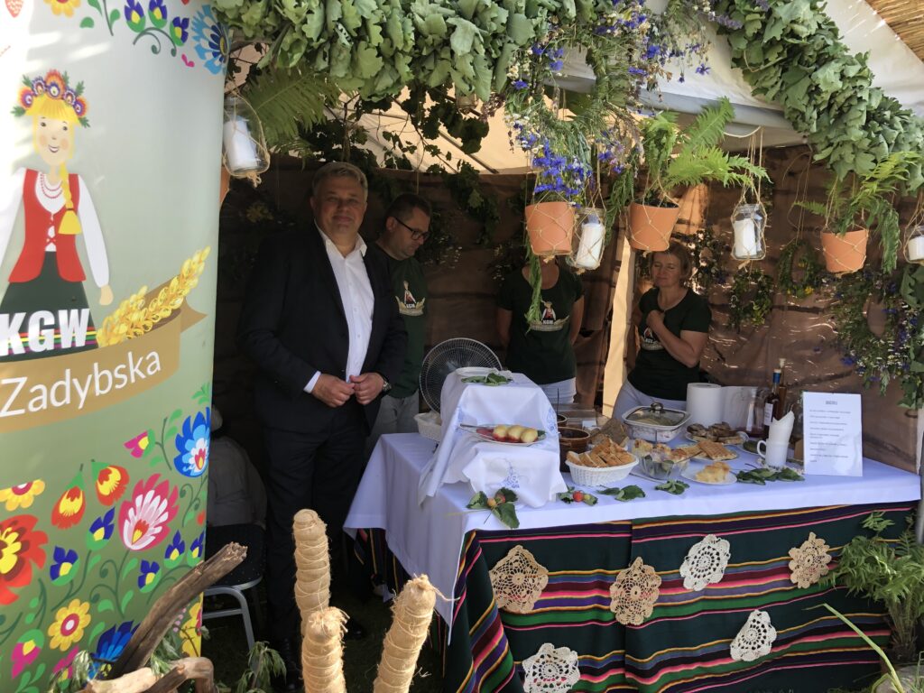 Prezentacja stoiska KGW Wola Zadybska