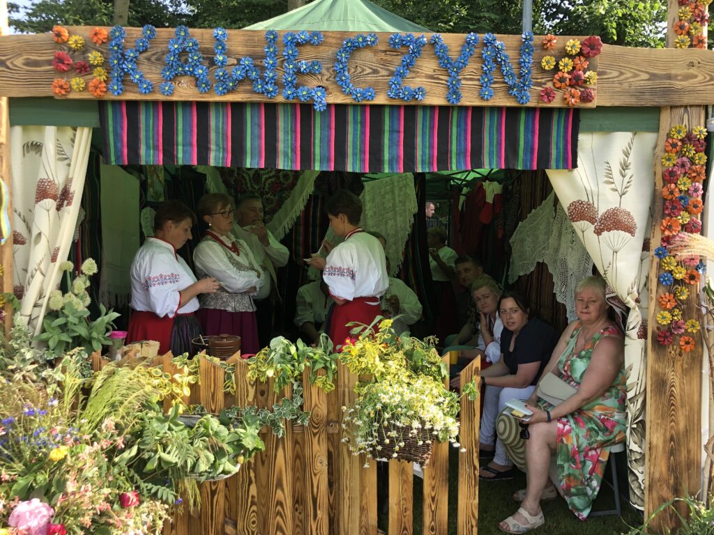 Prezentacja stoiska KGW Kawęczyn