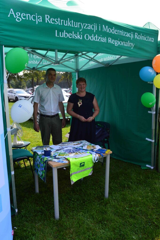 dożynki powiatowo- gminne,  stoiska