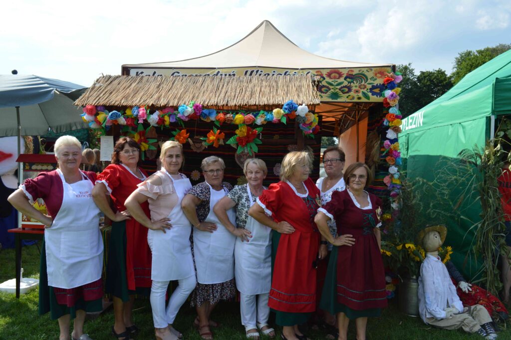 dożynki powiatowo- gminne,  KGW prezentacja