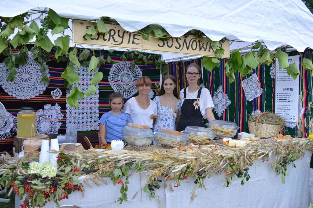 dożynki powiatowo- gminne,  KGW prezentacja