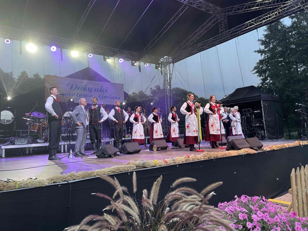 dożynki powiatowo- gminne,  scena