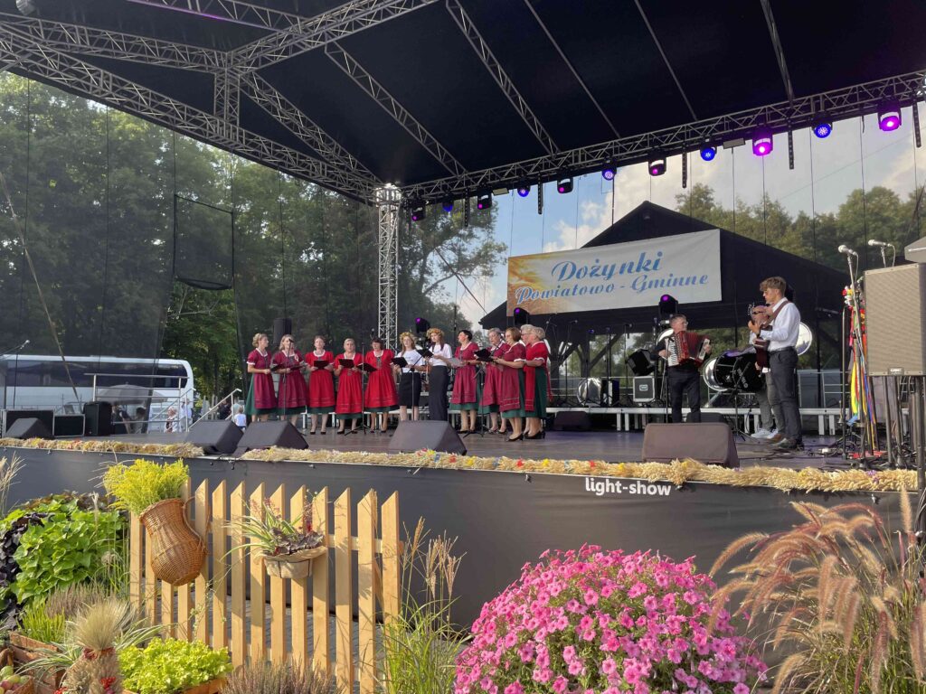 dożynki powiatowo- gminne,  scena