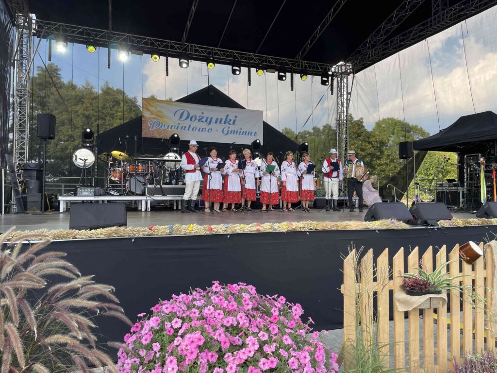 dożynki powiatowo- gminne,  scena