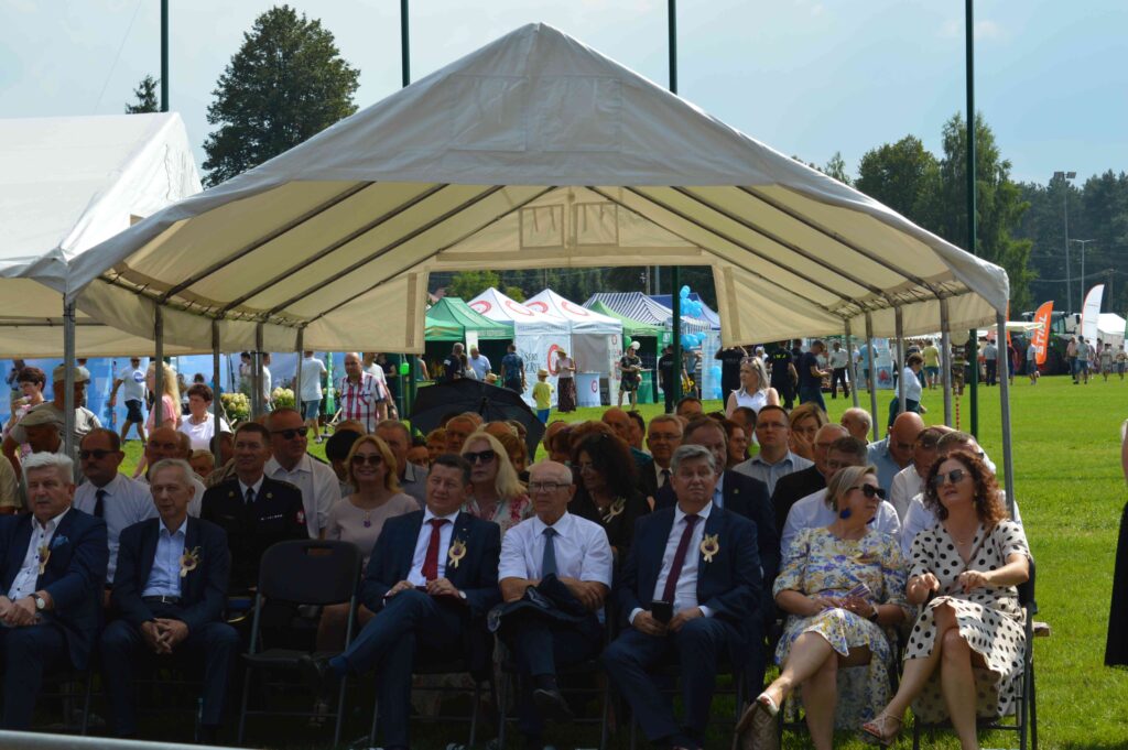 dożynki powiatowo- gminne, widok vipów