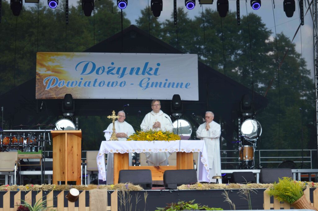 dożynki powiatowo- gminne, msza święta