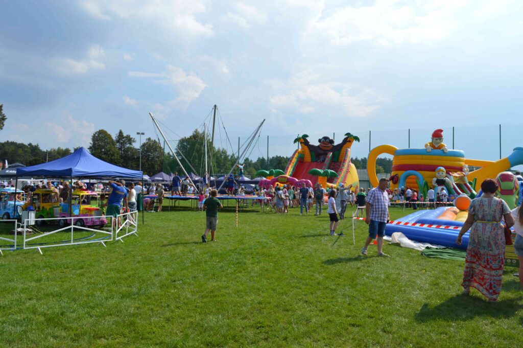 dożynki powiatowo- gminne,  prezentacja plac zabaw