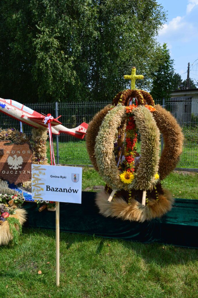 dożynki powiatowo- gminne,  wieńce KGW