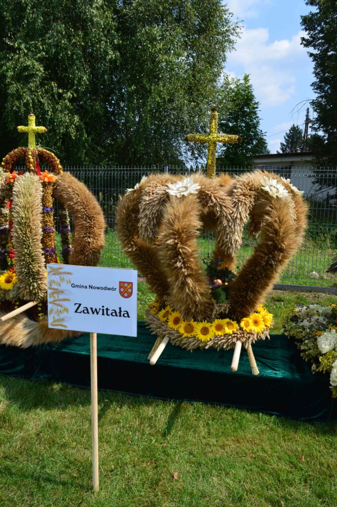 dożynki powiatowo- gminne,  wieniec