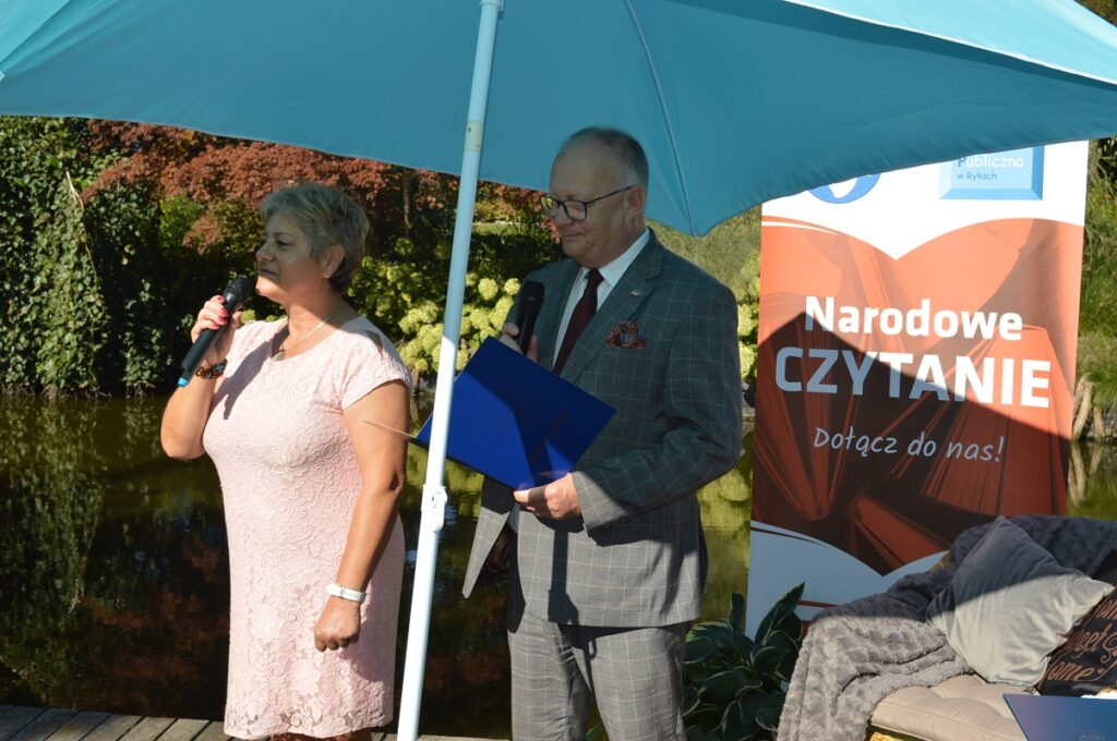 Starosta i dyrektor PBP Na Narodowym Czytaniu 2023