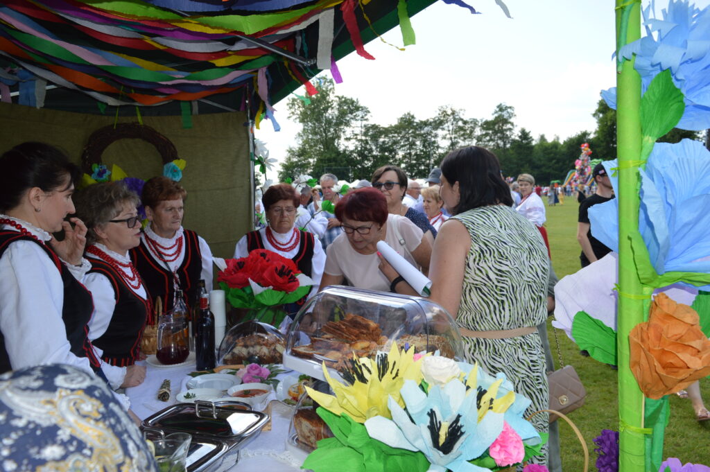 Festiwal Kultury Regionów, zdjęcie zamieściła Dagmara Jarosz - dyrektor Powiatowej Biblioteki Publicznej w Rykach - zdjęcie i dyskusja