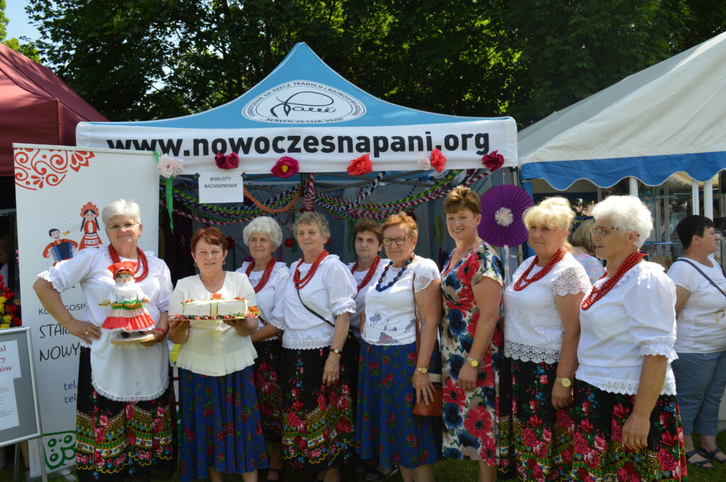 Festiwal Kultury Regionów, zdjęcie zamieściła Dagmara Jarosz - dyrektor Powiatowej Biblioteki Publicznej w Rykach - zdjęcie kobiet