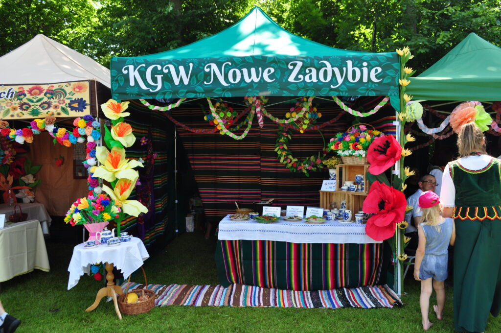 Festiwal Kultury Regionów, zdjęcie zamieściła Dagmara Jarosz - dyrektor Powiatowej Biblioteki Publicznej w Rykach - zdjęcie kgw nowe zadybie