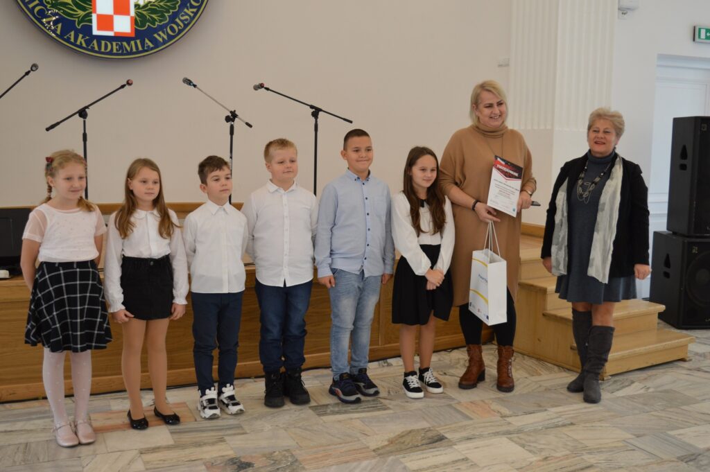 Powiatowy Przegląd Piosenki Patriotycznej I Harcerskiej - na scenie